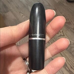 MAC Cosmetics Dubonnet amplified crème lipstick